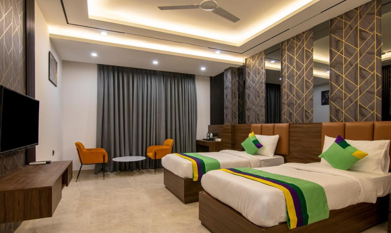 Hotel Treebo The Armani Near Igi Airport Nuova Delhi Esterno foto