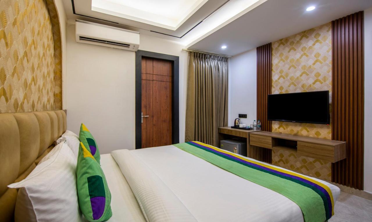 Hotel Treebo The Armani Near Igi Airport Nuova Delhi Esterno foto